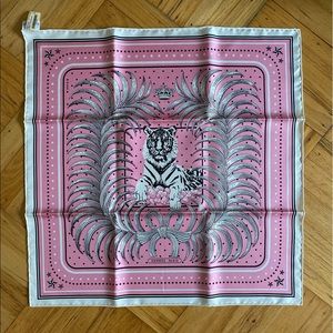 NWT Hermès pink silk Tigre Royal Bandana 55